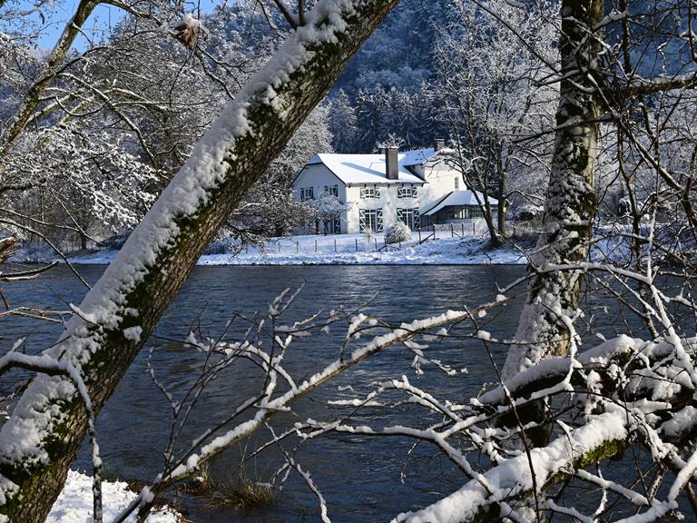 winterlandschap-ambleve-ecolodge-sneeuw-2.jpg