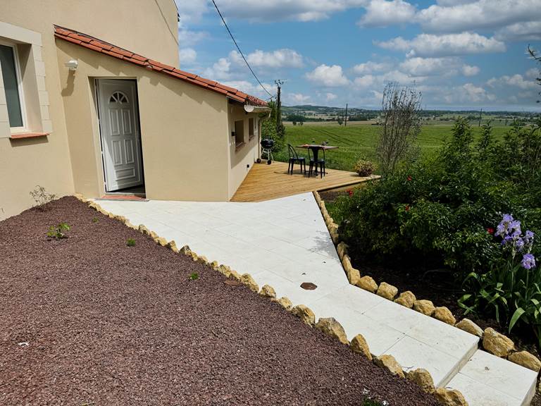 Studio Le Lodge terrasse avec vue sur la montagne noire