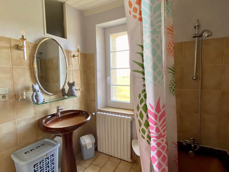 Clarté de la salle de bain