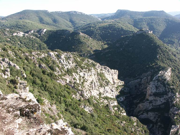 Gorges du Termenet avec château