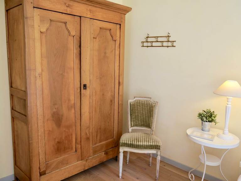 Chambre Acanthe détails de décoration aux chambres d'hôtes la Rougeanne près de Carcassonne dans l'Aude