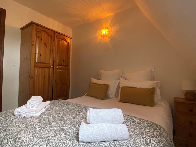 Chambre double lit 140 cm