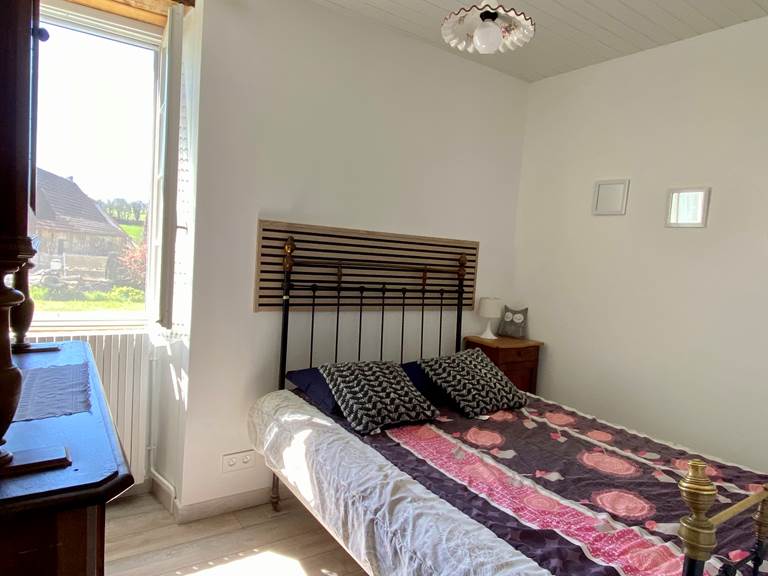 Chambre lumineuse rénovée