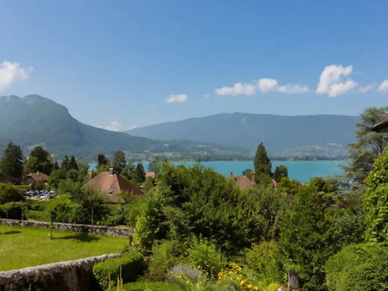 01-Le jardin de talloires-VUE SALON