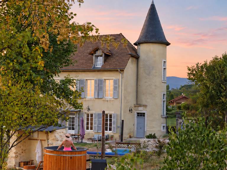 Bain nordique privatif au pied du Grand Colombier