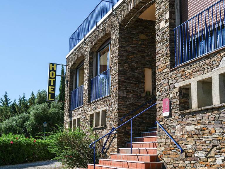 Hotel Ambeille Façade