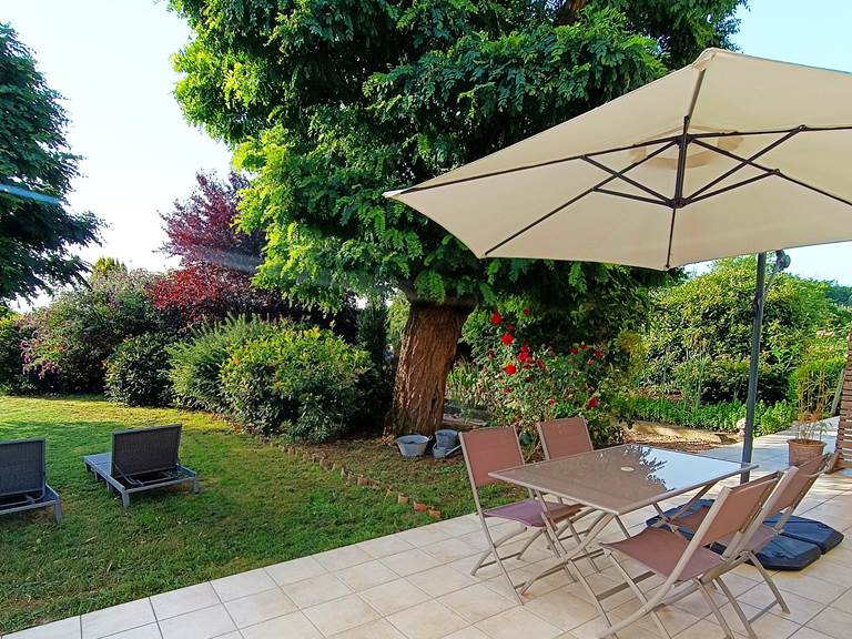 Gîtes, chambre d'hôtes et table d'hôtes gastronomique à Casteljaloux Lot et Garonne, piscine, jacuzzi et spa