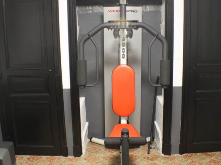salle-de-sport-multi-appareil-gite-olonzac