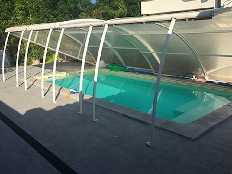 gite-montauban-piscine-terrasse-parking