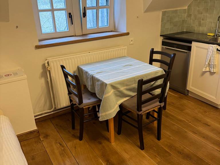 27d8d454-c7af-4019-885e-a26e9665c2b9