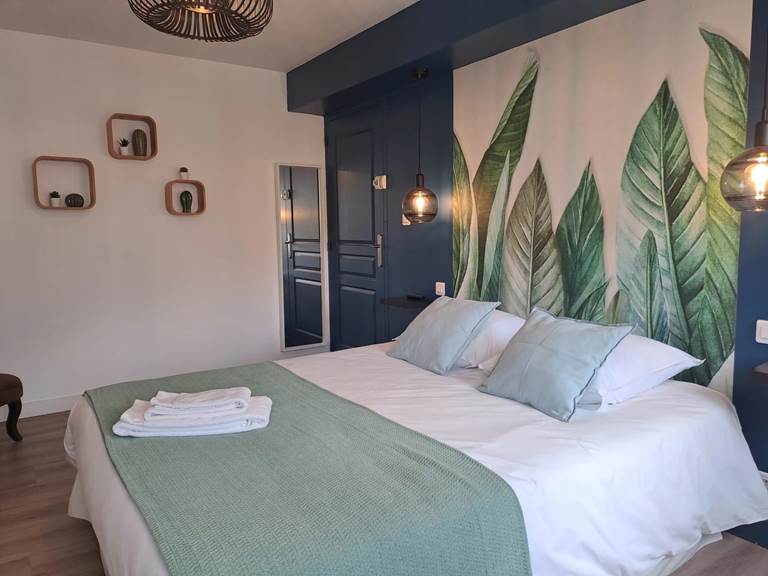 Chambre bleue proche du puy du fou 4