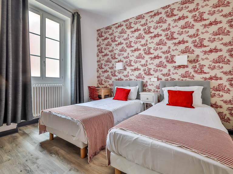 Chambre lits jumeaux au cœur de Biarritz