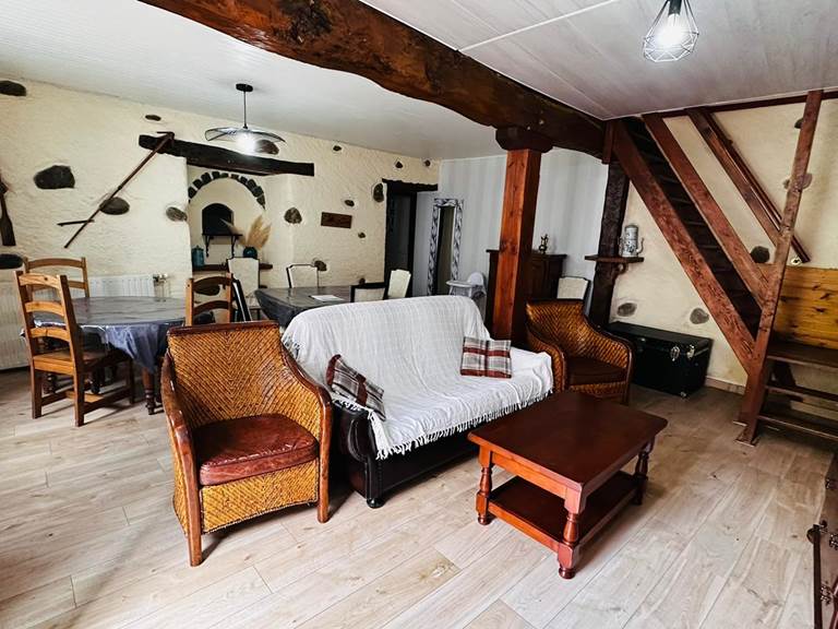 b1aec48e-e6c6-497f-8a1c-6164783785b0