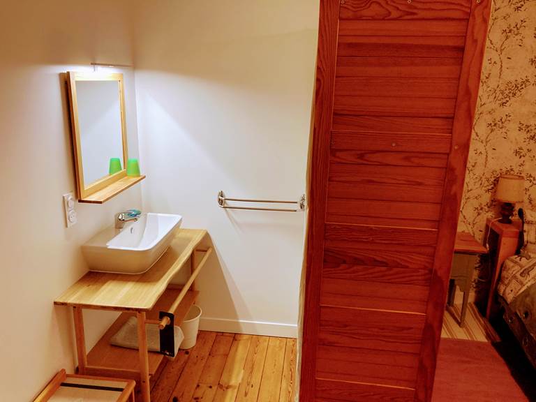 pipistrelles19-chambreshotes-gite-lacdesechemaille-meymac