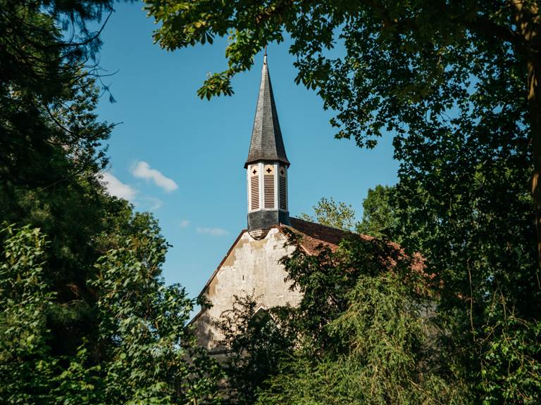 Eglise de Rosson vue du parc