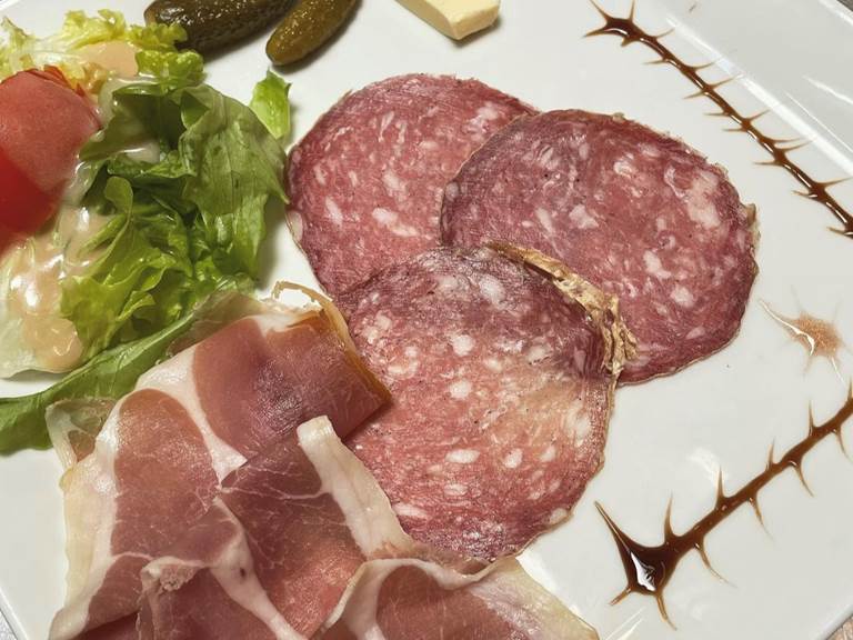 Assiette de charcuterie