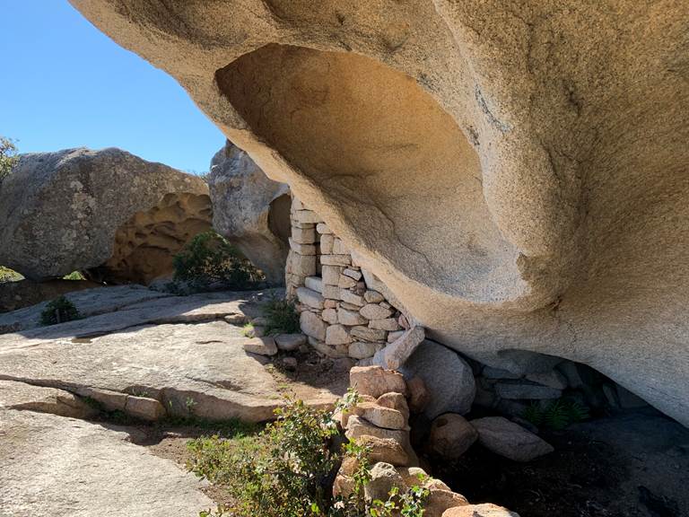 Monaccia... des sites mystérieux tous proches