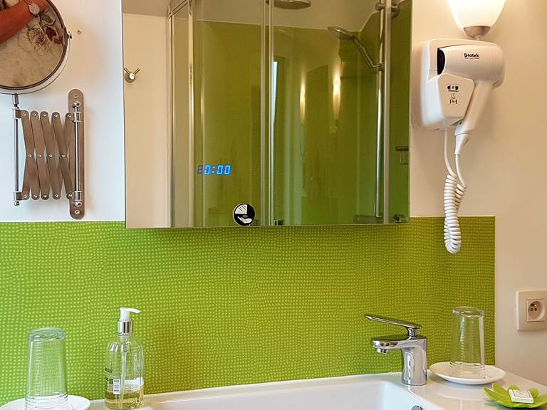 chabetaine  Aurore (1) salle de douche