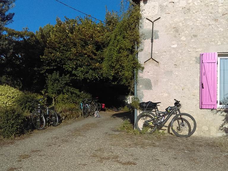 Gîtes de Beaujardin - Gîte Les Glycines Vélos