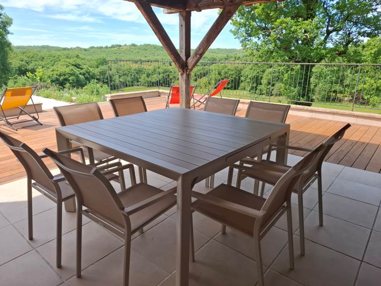 Gîte du Causse Loubressac Espace repas extérieur-gallery