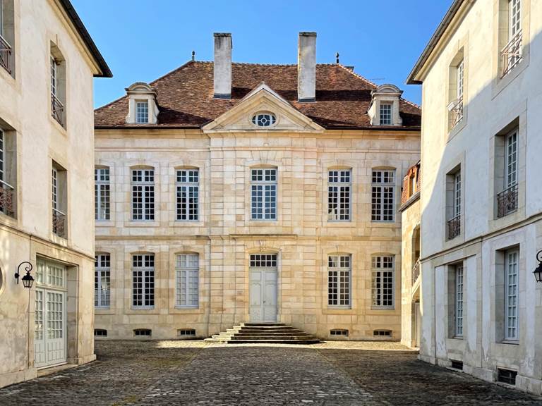 Maison_Jazey_cour_honneur