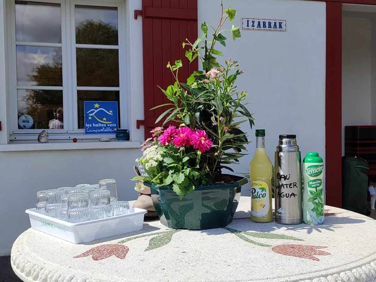 Boissons de bienvenue compostelle ostabat-gallery