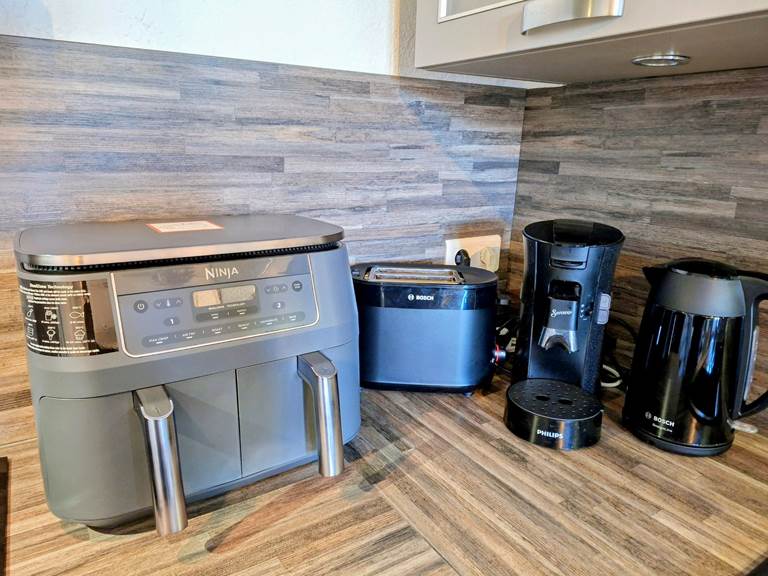 ffcf44e5-d592-4825-8679-a02fcf24633b~1