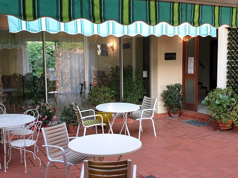patio  petits déjeuners