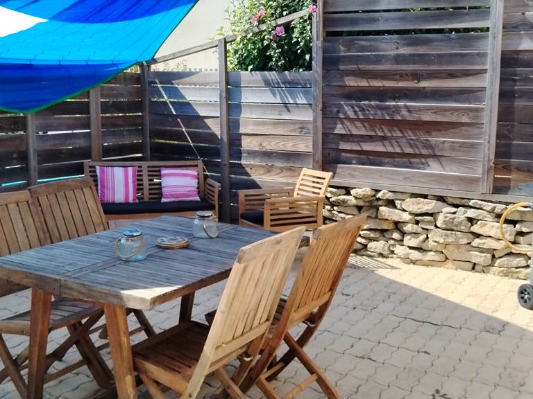 Terrasse: salon, barbecue...-gallery