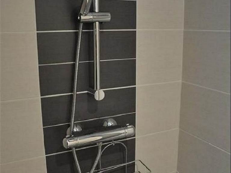 Douche à l'italienne