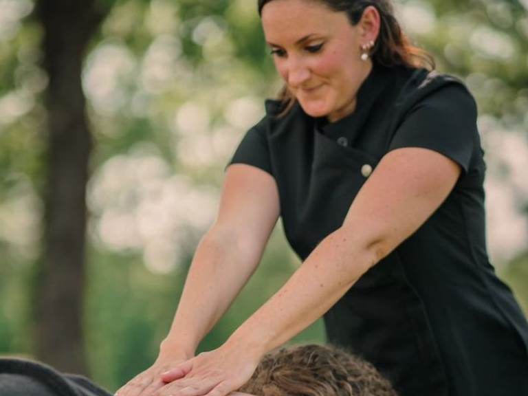 Massage à l'huile qui enchante