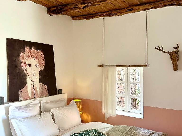 Warda veut dire rose en darija, le dialecte marocain : chaque chambre de Baoussala propose une couleur!