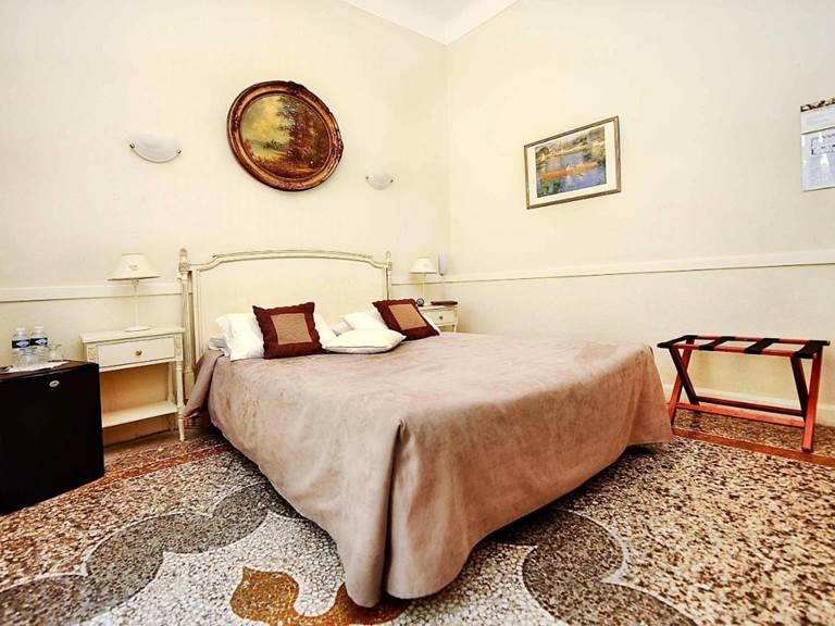 Nice-Garden-Hôtel-Chambres-triples-supérieures
