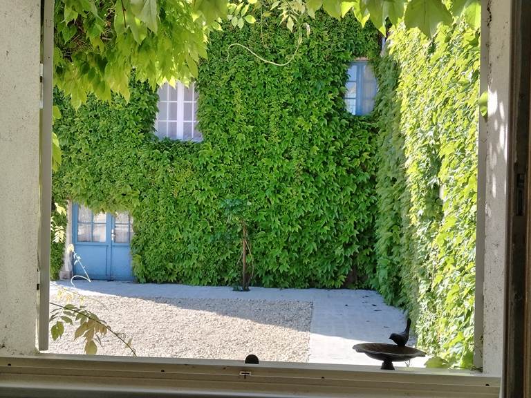 Vue sur la cour-gallery