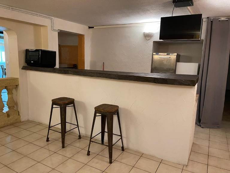 appart 102 - cuisine bar
