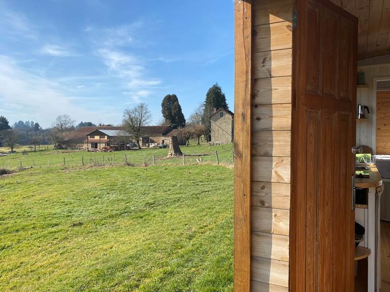 Les terres de la chouette, depuis la roulotte vue sur note habitation