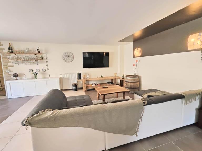 salon-gite-de-groupe-au-vendangeoir