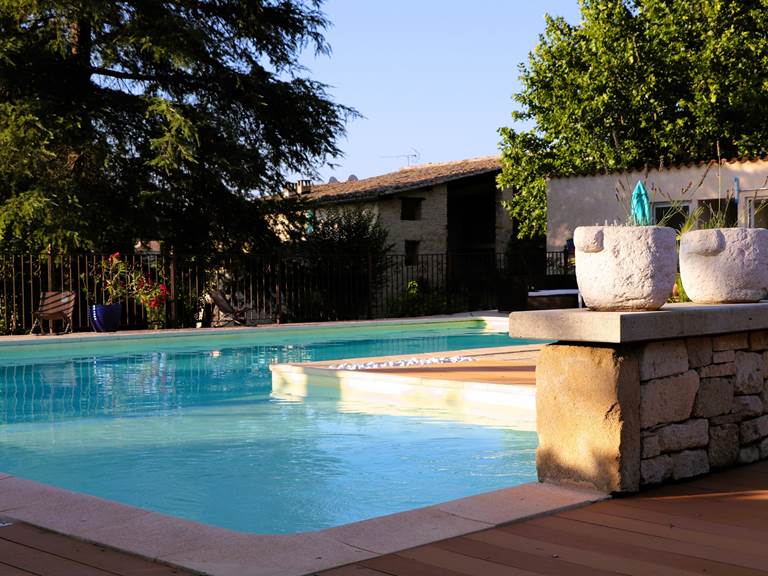 Espace piscine-lesdemeuresduclos-niozelles