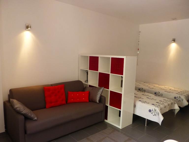 STUDIO 2 LIT ET CANAPE