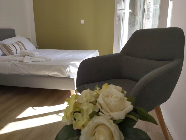 studio_chambre_dhote_residence_lourdes_vacances_pelerinage