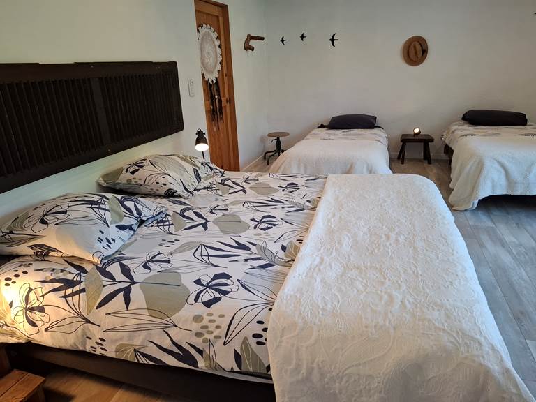 gite-chambre-famille-saint-jean-davelanne