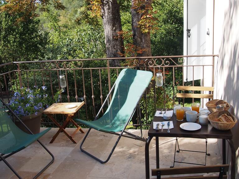 Villa Hélène-Chambre-Maison d'hôtes-Terasse-Petit déjeuner-Aix en Provence