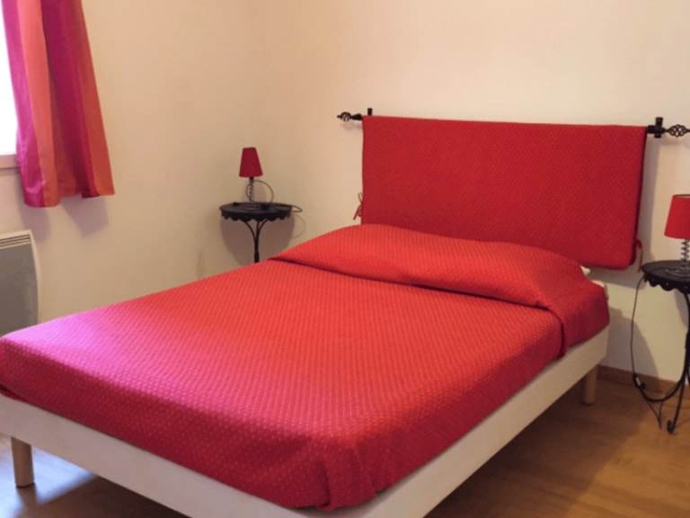 q0xadwhursqlklmrhi8v