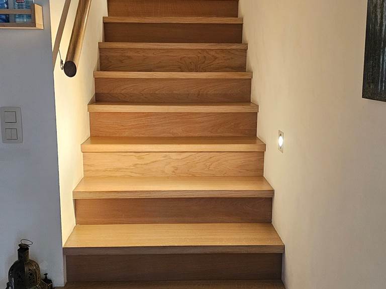 Accès aux chambres via escaliers