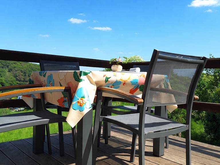 31-moment-detente-terrasse-gite-lecureuil-namur-wepion