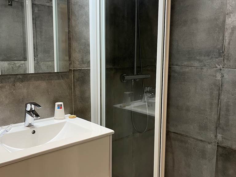 salle de bain chambre triple supérieure