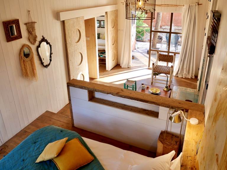 Salon vu de la chambre principale