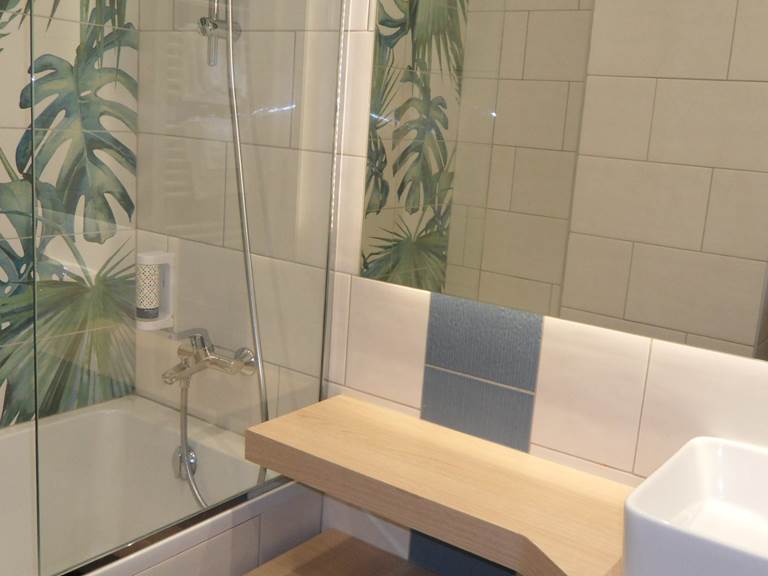 Salle de bain individuelle hotel jean bart paris 6 jardin du luxembourg