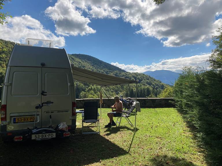 camping pyrenees vue