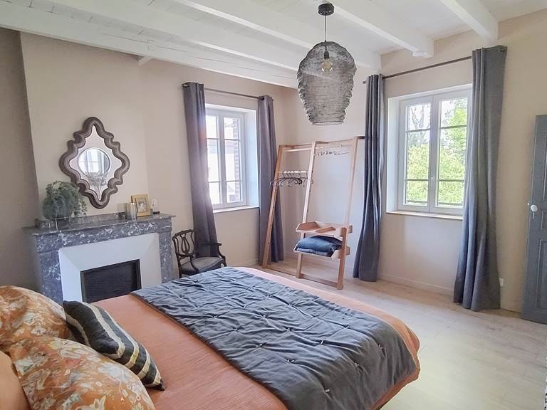 Gîte - hôtel Marssac sur Tarn - chambre double - lit Queen size